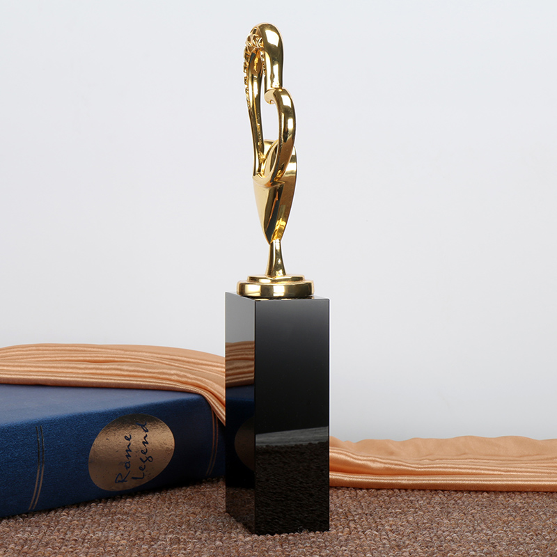 Metal trophy FM0045